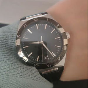 Montre mécanique de haute qualité en acier inoxydable avec bracelet en cuir, cadran vert 41 mm, verre saphir, luxe et mode, fabriquée par BLS JP Factory. - Product Image 3