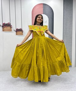 Vestido Étnico Moderno con Bordado Romano y Trabajo Khatli, Ropa Festiva, Precio al por Mayor, Color Limón - Product Image 1