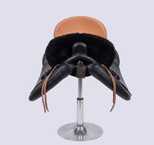 Selle d'équitation légère 16 pouces en synthétique, style Vaquero espagnol et portugais, avec arceau en plastique durable, équipement professionnel pour chevaux - Product Image 5