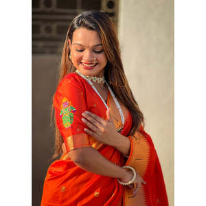 Sari Paithani de Seda con Bordado Zari Naranja Tradicional, con Diseño del Dios Vitthala, Ropa India y Pakistaní, Tejidos de Élite, 650g - Product Image 4