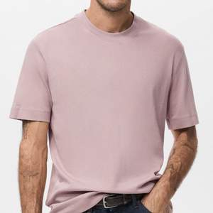 Camiseta de Hombre 100% Algodón Tejido con Hombros Caídos, Estilo Urbano, Corte Regular, Estampado Personalizado, Ecológica, con Logotipo Personalizado, Tejido Grueso - Product Image 1