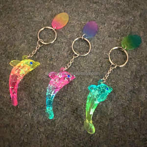 Llavero de recuerdo duradero con forma 3D de delfín de colores, con impresión UV, OEM ODM, el más vendido, artículos de tienda GID Ocean Park - Product Image 2