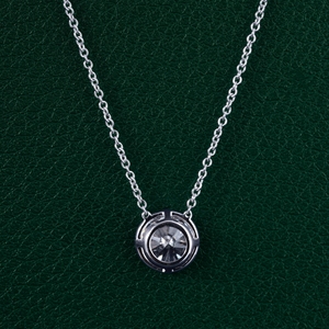 Collier pendentif solitaire en or massif avec diamant de laboratoire rond brillant certifié IGI, serti clos, bijoux modernes et minimalistes - Product Image 4