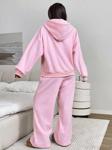 Ensemble de survêtement ample et doux pour femme : sweat à capuche et pantalon de jogging coupe décontractée, tenue athlétique en tissu respirant pour la gym et le fitness - Product Image 4
