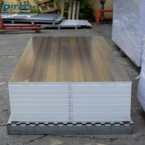 Tablero de espuma laminada de PVC de alta densidad Pitech Vietnam, acabado de grano de madera duradero para hojas de plástico para interiores de muebles - Product Image 1