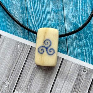 Collar de Hueso Tallado a Mano, Estilo Tribal Étnico Artesanal, Collar Bohemio Vintage, Joyería Hecha a Mano para Mujer - Product Image 1