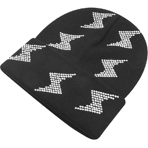 Gorro de punto personalizado estilo streetwear de EE. UU., negro y rojo, para invierno, de alta calidad, con logo, elegante, unisex. - Product Image 2