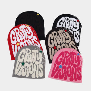 Bonnet en tricot jacquard personnalisé unisexe style urbain adulte 56-58CM gris rose motif lettres - Product Image 1