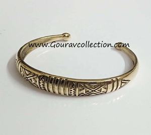 Brazalete de Metal GS de Diseño Moderno para Mujer, para Fiestas y Regalos, de la India, GC-BL-277 - Product Image 1