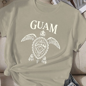 Camiseta cómoda para mujer con diseño de tortuga tribal GUAM - Product Image 2