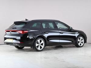 Station-wagon Leeon noir 2021 d'occasion en excellent état, 5 portes, design sportif, style moderne - Product Image 3