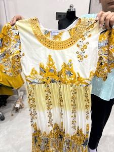 Robe Western Confortable Jaune à Imprimé Floral, Col Rond, Broderie Miroir, Manches Volantes, Taille Haute pour Femme – Vente en Gros - Product Image 1