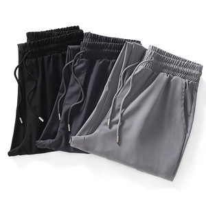 Pantalon de survêtement pour homme à taille élastique avec cordon de serrage, poches latérales, léger, respirant, en spandex et polyester, idéal pour l'automne - Product Image 4