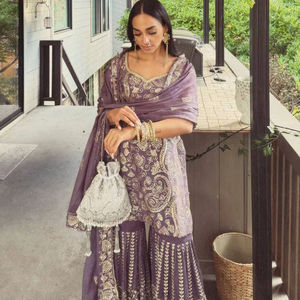 Conjunto de traje Sharara tradicional completamente cosido, listo para usar, con top Sharara y dupatta, diseño elegante para mujer, colección para fiestas. - Product Image 1