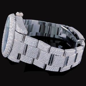Montre de Luxe Blanche Entièrement Sertie de Diamants Moissanite Dorés pour Femme, Qualité Exceptionnelle, Prix Abordable, Magnifique et Unisexe - Product Image 2