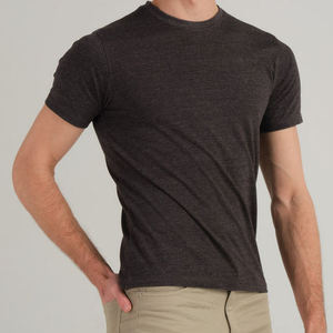 เสื้อยืดคอกลมแขนสั้นผ้าฝ้ายสีเทาสำหรับผู้ชายทรงปกติแบบลำลอง - Product Image 2