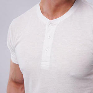 T-shirt décontracté en coton uni pour homme, coupe ample, avec patte de boutonnage, fabrication OEM/ODM, vente en gros, marque privée - Product Image 3