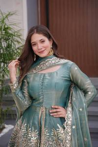 Conjunto de Salwar Kameez Tradicional Indio para Mujer, Adornado con Detalles Verdes, con Dupatta de Seda Fandy, para Bodas, Fiestas y Ocasiones Festivas - Product Image 3