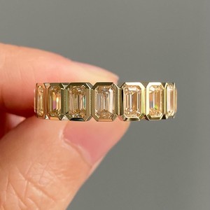 Bague Éternité en Diamant de Laboratoire Taille Émeraude, Argent Sterling 925, Sertie Clos, Empilable, pour Femme - Product Image 2