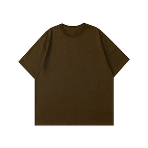 Conjunto de camiseta de manga corta y pantalones cortos de malla 100% algodón para hombre con logo frontal, estilo oversize y corte holgado, ideal para verano, casual, de dos piezas. - Product Image 4