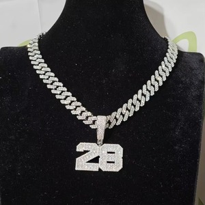 จี้โมอิสซาไนต์สั่งทำพิเศษ เงินแท้ 925 จี้ตัวอักษร จี้ฮิปฮอป แร็ปเปอร์ จี้แบบฝังเพชร ผ่านการทดสอบเพชร - Product Image 1