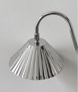 Applique murale double en laiton fait main – Chrome poli, abat-jour en verre dépoli, éclairage moderne - Product Image 3