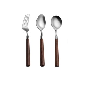 Ensemble de couverts élégants en bois naturel pour la maison et l'hôtel, comprenant des fourchettes et des ustensiles de cuisine uniques - Product Image 3