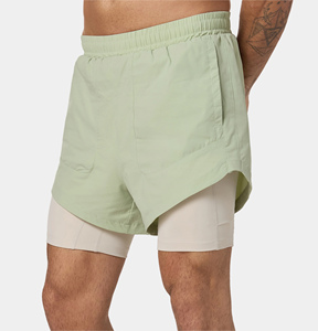 Shorts de course pour homme vert clair 2 en 1, séchage rapide, avec poches, coupe classique, en polyester/nylon, extensible et respirant - Product Image 2