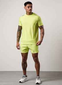 Shorts de sport pour homme en polyester tissé, vert lime uni, séchage rapide, avec poches, taille élastique, longueur mi-cuisse - Product Image 3