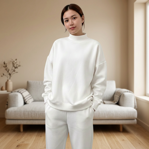 เสื้อสเวตเชิ้ตคอเต่าทรงโอเวอร์ไซส์สำหรับผู้หญิง สีชมพูล้วน แขนยาว สวมใส่สบาย เหมาะสำหรับฤดูหนาว มีกระเป๋าเสื้อ สไตล์สตรีทแวร์ - Product Image 2