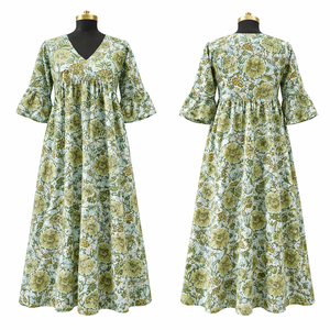 Vestido Largo con Estampado Floral y Cuello en V para Mujer, con Bolsillos Laterales, Mangas Largas, Tela de Algodón Hecha a Mano, Acabado de Alta Calidad, Obra Maestra - Product Image 1