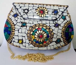กระเป๋าแฟชั่นงานโมเสกโลหะสำหรับผู้หญิง รุ่น GC-BG-568 ราคาดีที่สุด เหมาะสำหรับงานปาร์ตี้ จากผู้ส่งออกอินเดีย - Product Image 1
