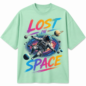 Camiseta Negra para Hombre con Estampado de Astronauta del Espacio Perdido, Manga Corta, Cuello Redondo, Corte Regular, Informal, 100% Algodón Jersey Transpirable - Product Image 1