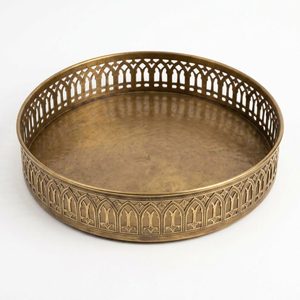 Plateau de console en laiton antique 30 cm, fait main, motif Jharokha ajouré, pour décoration intérieure et usage hôtelier - Product Image 3