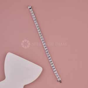 Brazalete de Diamantes de Corte Radiante de Diseño Premium, Brazalete de Diamantes Creados en Laboratorio con Claridad VVS para Mujer - Product Image 4