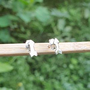 Trendy 14K Gold Plated 925 Sterling <b>Silver</b> Unisex Stud <b>Earrings</b> Minimalist Classic Cupid's Arrow Design Wedding Anniversary - Product Image 5