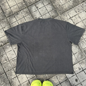 T-shirt Homme Oversize Col V 100% Coton Épais Anti-Plis Écologique Séchage Rapide avec Logo Sérigraphié OEM Rétro - Product Image 4