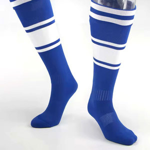 Chaussettes de sport personnalisées à logo sur mesure, respirantes, coupe basse, pour équipes, course à pied, gym, entraînement et fitness - Product Image 1