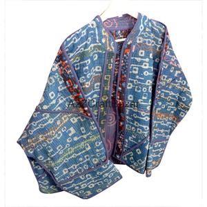 Vestes imprimées Kantha à col mandarin matelassées à la main, vêtements d'automne pour femmes indiennes, longueur normale, bleu avec bordure violette - Product Image 5