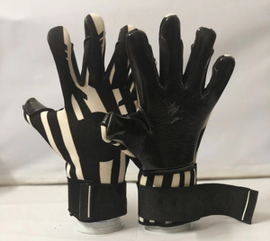 ถุงมือผู้รักษาประตูฟุตบอลออกแบบเองอย่างมืออาชีพ วัสดุ PU ราคาประหยัด สำหรับเยาวชนและผู้ใหญ่ ป้องกันนิ้วมือ - Product Image 4