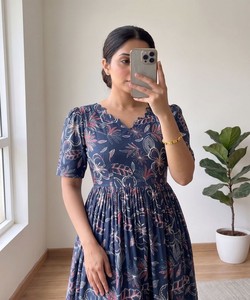 NUEVO PRODUCTO: Vestido Kurti de una pieza de algodón estampado para uso diario, precio al por mayor, prenda étnica azul. - Product Image 2