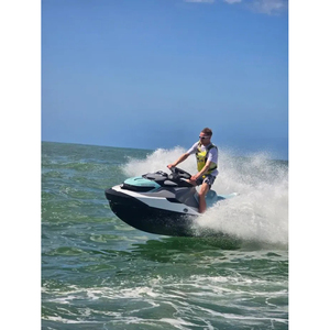 Jet ski haute performance avec système de contrôle de précision pour une utilisation professionnelle en course aquatique - Product Image 3