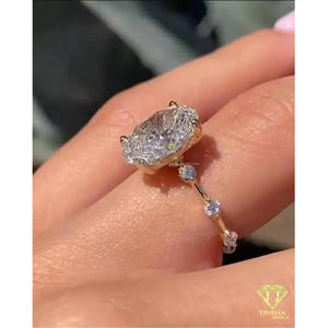 แหวนมอสซาไนต์ทรงรี VVS เงินแท้ 925 แหวนหมั้น แหวนแต่งงาน เครื่องประดับหรูหราสง่างามสำหรับสุภาพสตรี โดย Trisha Jewels Fine - Product Image 4