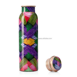 Bouteille d'eau en cuivre au design oriental, écologique, portable, pour les voyages, bienfaits ayurvédiques pour la santé, artisanat indien Ali - Product Image 4