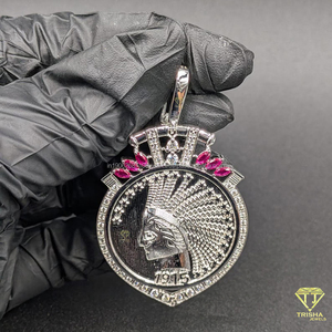 Collar llamativo estilo hip hop con colgante de medallón con incrustaciones de diamantes estilo moneda - Product Image 2