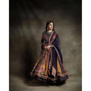 ชุดราตรีผ้าฝ้ายพิมพ์ลายดิจิทัลผ้ามัสลินแฟนซีพร้อมสีฟ้า - Product Image 1