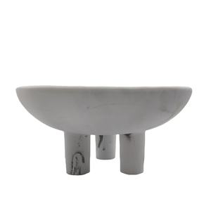 Los recipientes de resina más vendidos son piezas versátiles, ligeras y duraderas, principalmente utilizadas para decoración del hogar. - Product Image 1