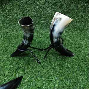 Support en fer poli mat de haute qualité pour corne à boire, présentoir métallique durable à prix abordable - Product Image 1