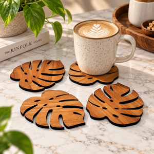 Ensemble de sous-verres en bois artisanal en forme de feuille de Monstera, sous-verres en bois naturel, protège-tables en forme de feuille tropicale pour tasses à café, mugs - Product Image 1