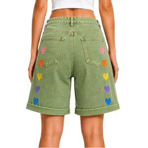 Short en jean décontracté pour femme, taille haute, coupe ample, ourlet retroussé, en coton, brodé cœur arc-en-ciel vert olive personnalisé, idéal pour l'été - Product Image 2